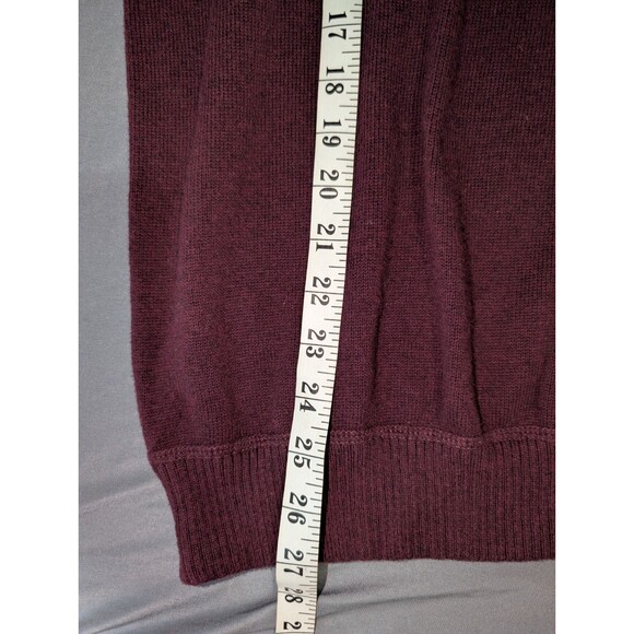 American Eagle Sweater Men’s Size Medium Maroon V-neck Preppy Y2K - Picture 9 of 9